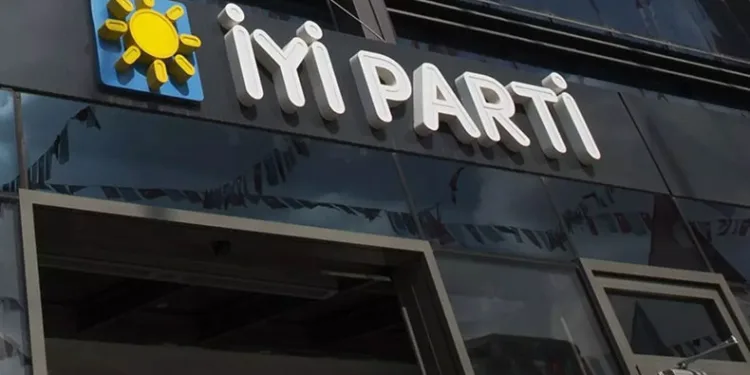 İYİ Parti Kastamonu il ve merkez ilçe başkanı istifa etti