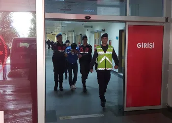 Ev arkadaşını öldürdüğü iddiasıyla tutuklandı