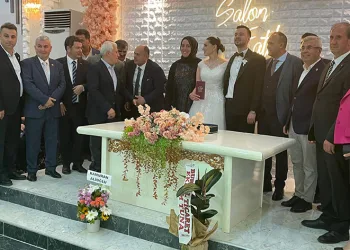 Bursa protokolü düğünde buluştu