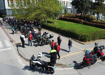 Motosikletliler hemofili farkındalık için sürdü