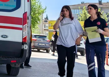 Bursa’da otomobilin çarptığı bisikletli kız yaralandı