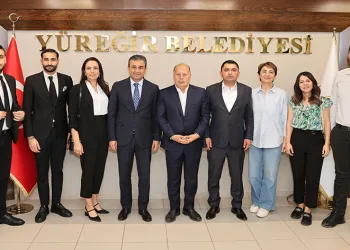 Yüreğir 35 yıl sonra CHP’ye geçti