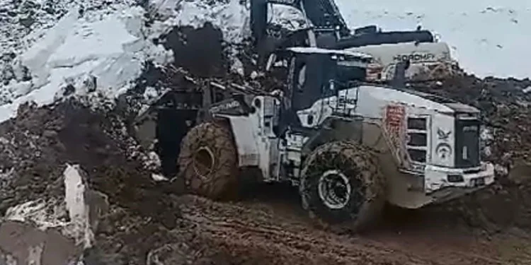 Yüksekova’da heyelan
