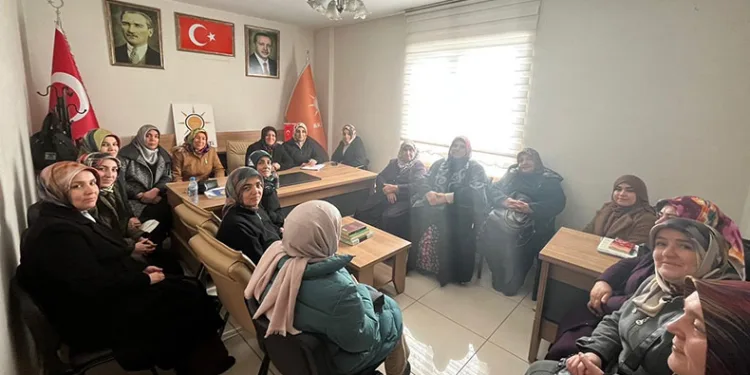 AK Parti Elbistan Kadın Kolları’nda toplu istifa