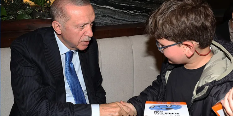 Cumhurbaşkanı Erdoğan, gençlerle bir araya geldi