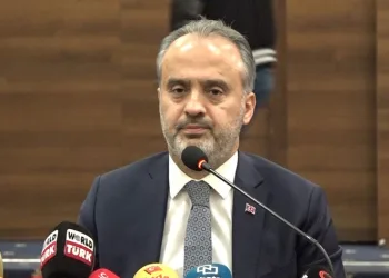 Alinur Aktaş veda etti