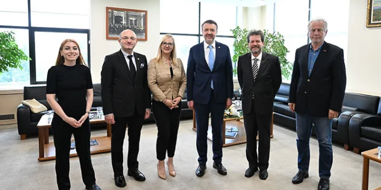 “Kuzey Makedonya ile ticarette önemli fırsatlara sahibiz”