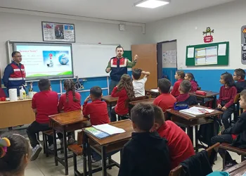Öğrencilere siber farkındalık ve bilinçlendirme eğitimi