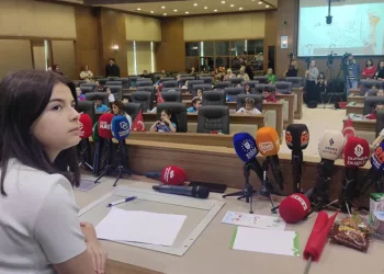 Bursa’da Meclis oturumunu çocuklar açtı