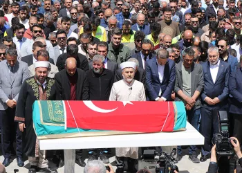 Maden işçisi son yolculuğuna uğurlandı