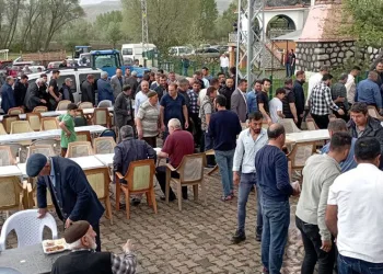 Tokat’ta yağmur altında yağmur duası