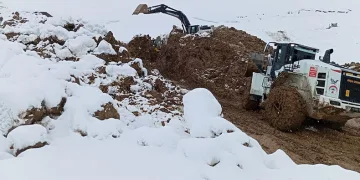 Heyelan sonucu kapan köy yolu kontrollü olarak açıldı