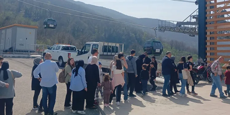 Kocaelilerin teleferik keyfi
