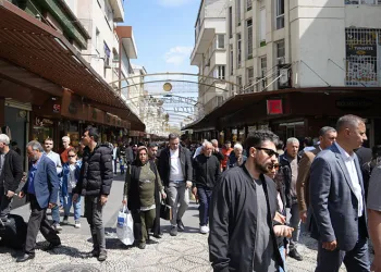 Gaziantep’te çarşı pazarda bayram yoğunluğu