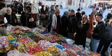 Bayram alışverişinde son gün yoğunluğu