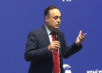 AK Parti iktidarda, CHP belediyelerde yıpranır”