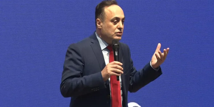 AK Parti iktidarda, CHP belediyelerde yıpranır”