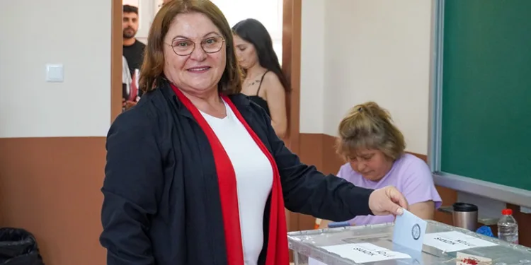 Didim’in ilk kadın belediye başkanı oldu