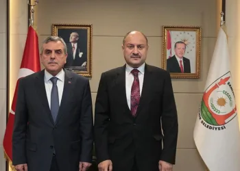 Mehmet Kasım Gülpınar görevi devraldı