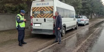 Jandarma okul servislerini denetledi
