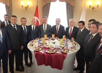 Bursa protokolü bayramlaştı