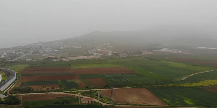 Ülkenin batısını saran çöl tozu havadan görüntülendi