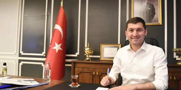 “Belediyeyi 787 milyon lira borçla devraldık”
