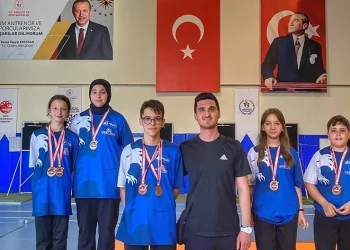 İznik’li dart sporcusu Toprak Aras milli takımda