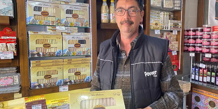Bayramda Met helvası da ikram ediliyor