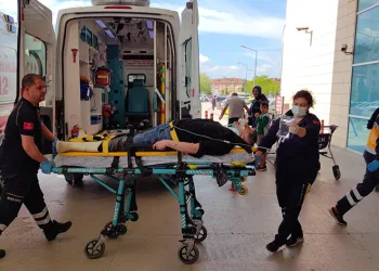 Bursa’da otomobil devrildi : 4 yaralı