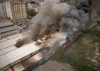 Esenyurt’ta fabrika yangını