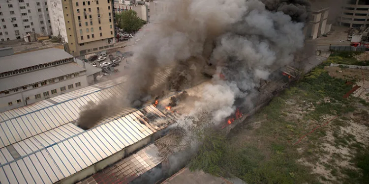 Esenyurt’ta fabrika yangını