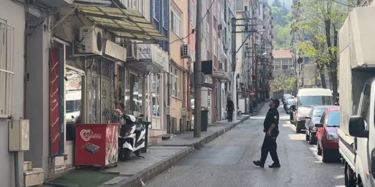 Bursa’da 7 yaşındaki çocuk 5’inci kattan düştü