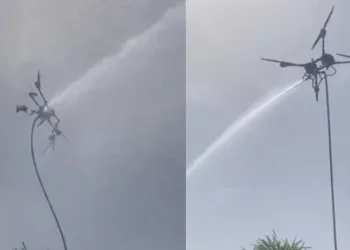 Yangın söndürme dronu havada parçalanıp yere çakıldı
