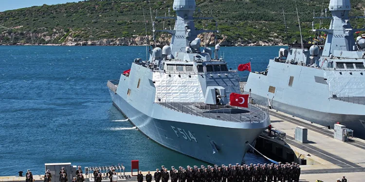 TCG Kınalıada Foça’dan Japonya seferine çıktı