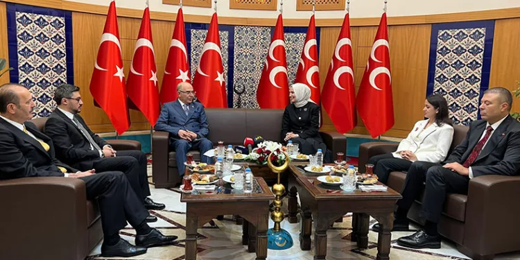 MHP’ye, partilerden bayram ziyareti