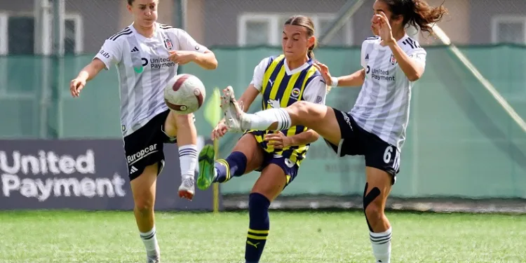 Kadın futbolda 6 gollü derbinin kazananı Beşiktaş