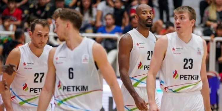 Aliağa Petkimspor, A. Efes deplasmanında