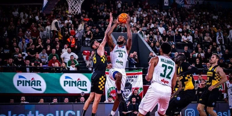 P. Karşıyaka, iç saha ve dış sahada çok farklı