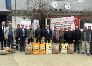 Malkara’da yerli ayçiçeği tohumu dağıtımı
