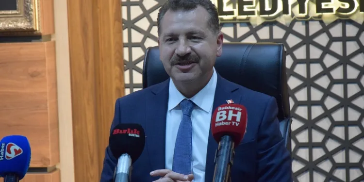 Balıkesir’de Yücel Yılmaz veda etti