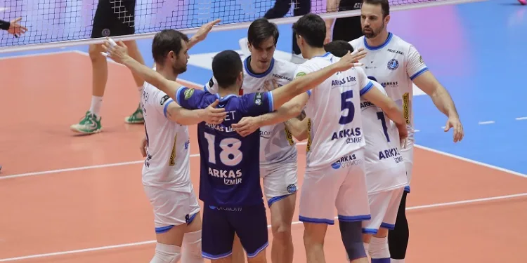 Efeler Ligi: Arkas Spor: 3 – Bursa Büyükşehir Belediyespor: 1