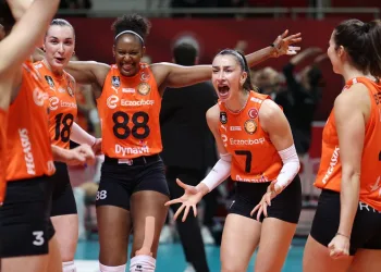 Eczacıbaşı Dynavit, play-off yarı final etabında avantajı kaptı