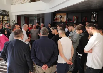 Düzce Belediye Başkanı Dr. Faruk Özlü, Düzcesporlu futbolculardan 5 galibiyet istedi