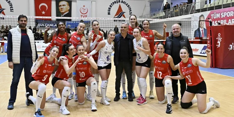 Muratpaşa Belediye Başkanı Ümit Uysal’dan voleybol takımına destek çağrısı