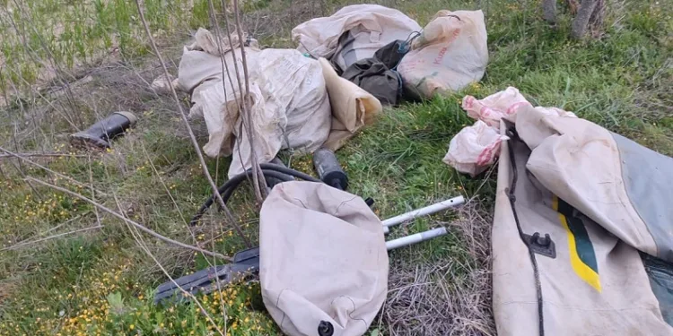 Kaçak avcılar malzemelerini bırakıp kaçtı