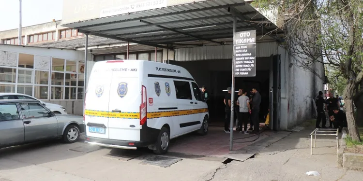 Bir hafta önce dükkanı kurşunlandı, bugün silahla yaralandı