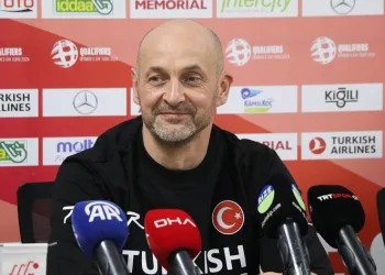 A Milli Kadın Hentbol Takımı Başantrenörü Costica Buceschi: “Yarın oynayacağımız maçın önemi bizim için çok yüksek”