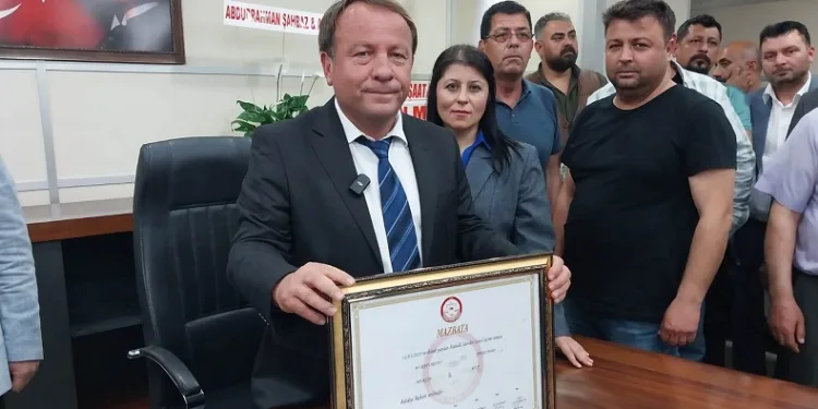 İYİ Parti Belediye Başkanı 10 yıl aradan sonra tekrar koltuğa oturdu
