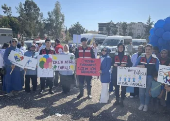 Osmaniye’de dünya otizm farkındalık günü yürüyüşü
